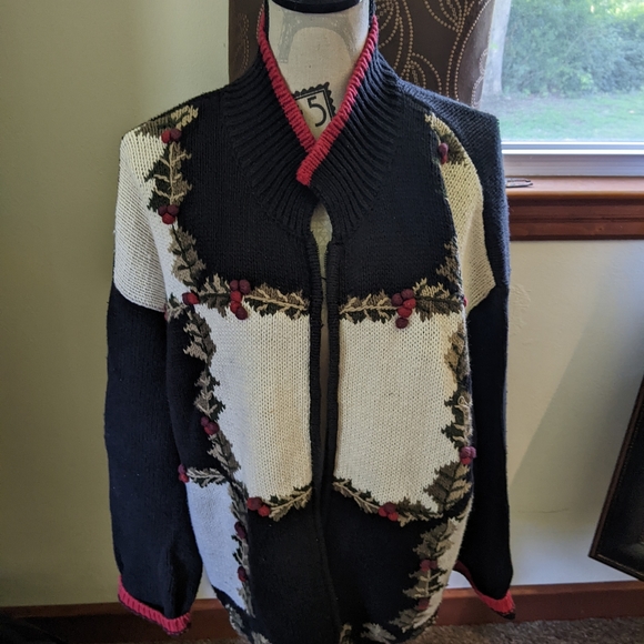 Sweater - Picture 4 of 4